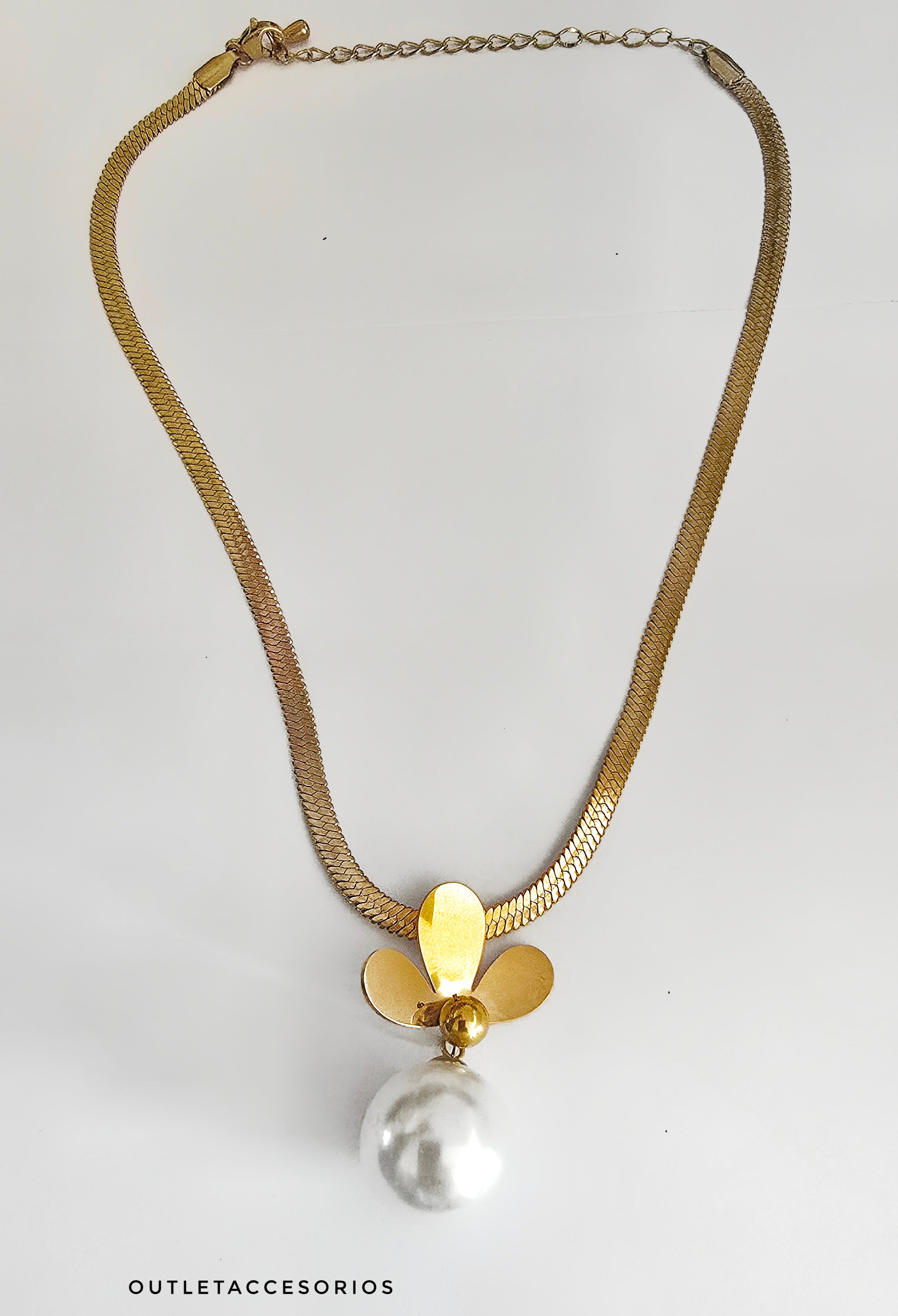 Cadena Olivia