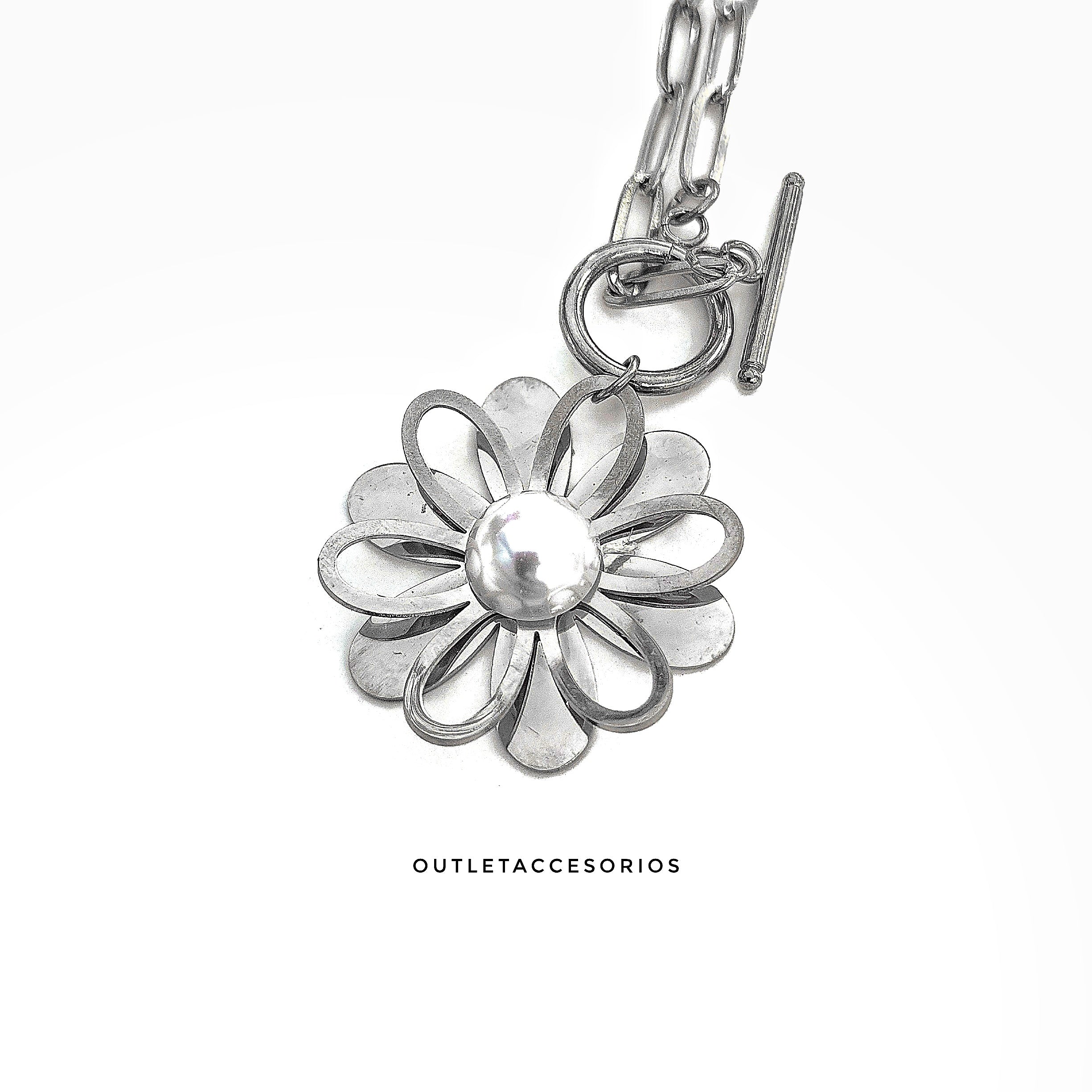 Collar flor leila