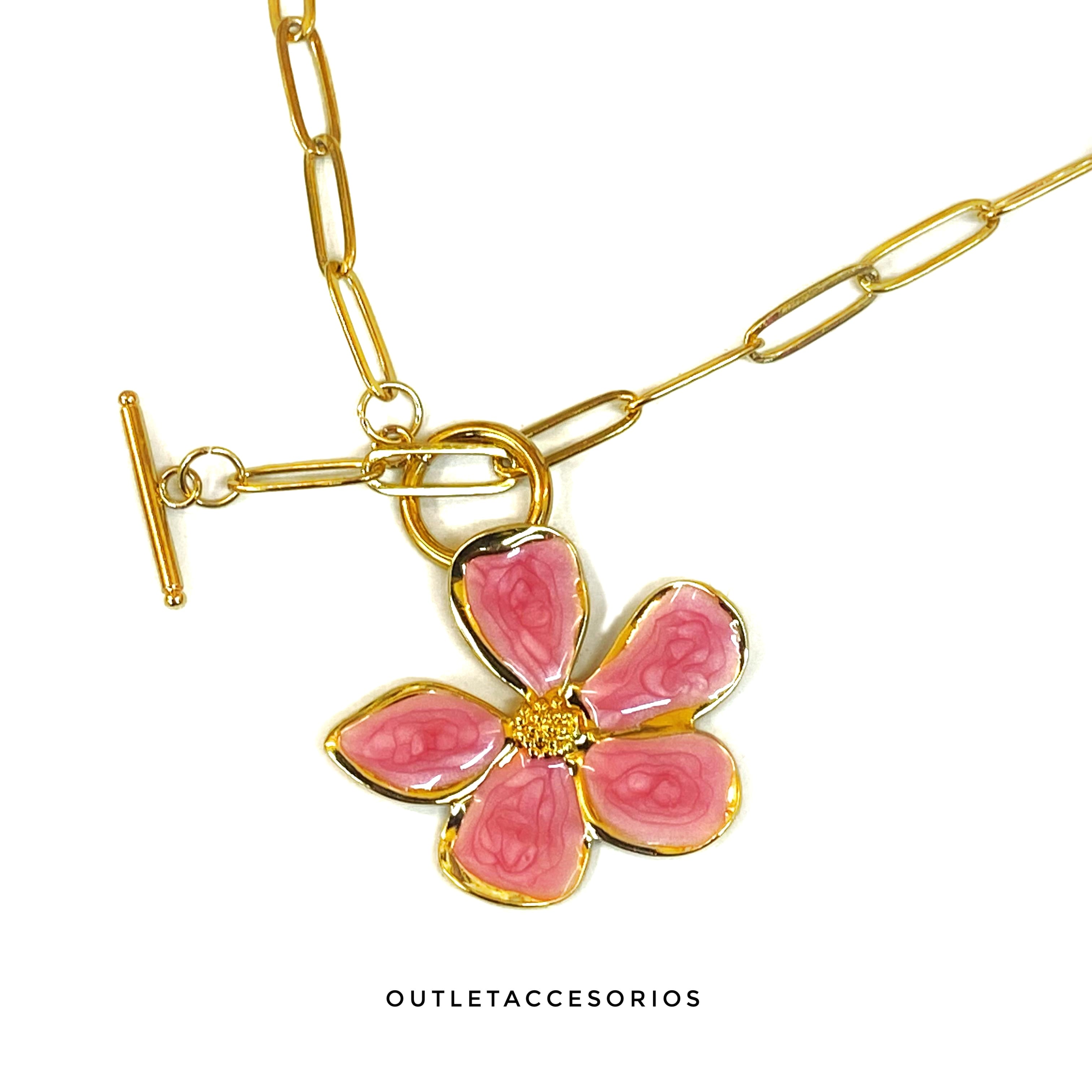 Collar flor acuarela
