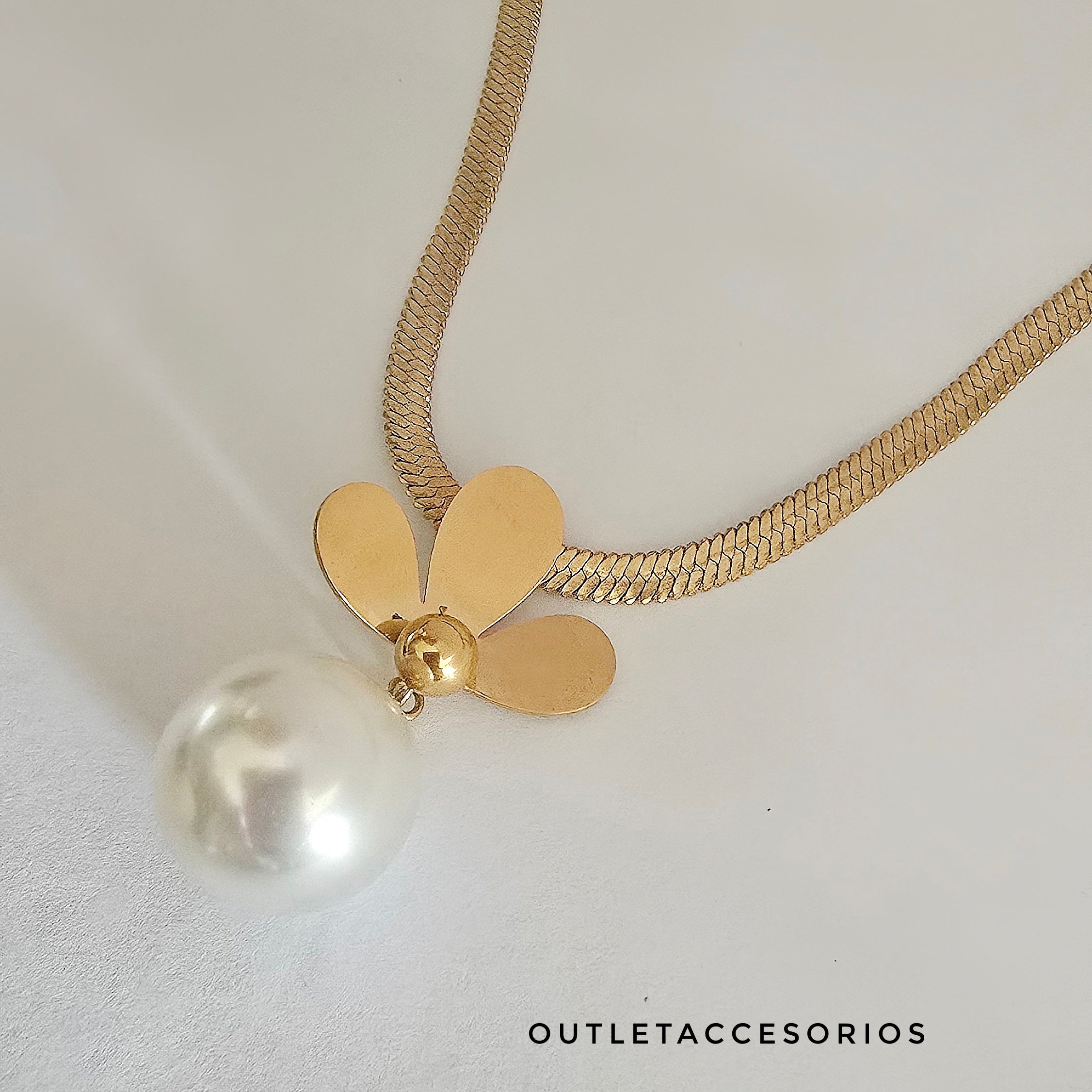 Cadena Olivia