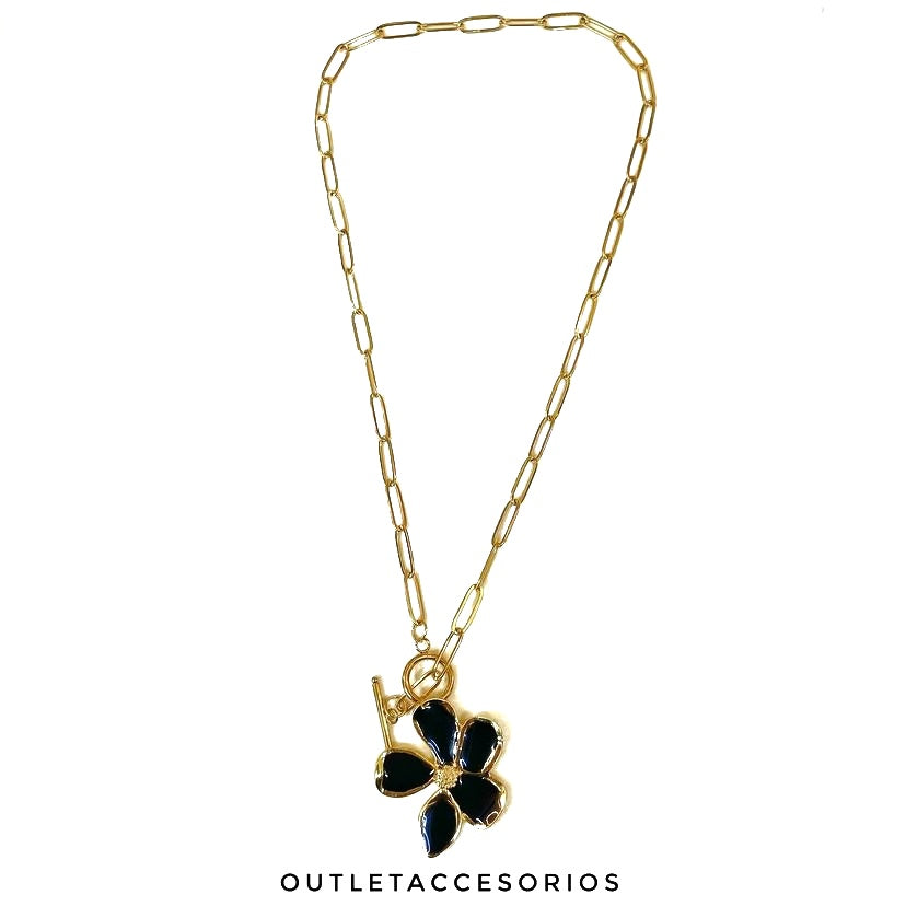 Collar flor acuarela