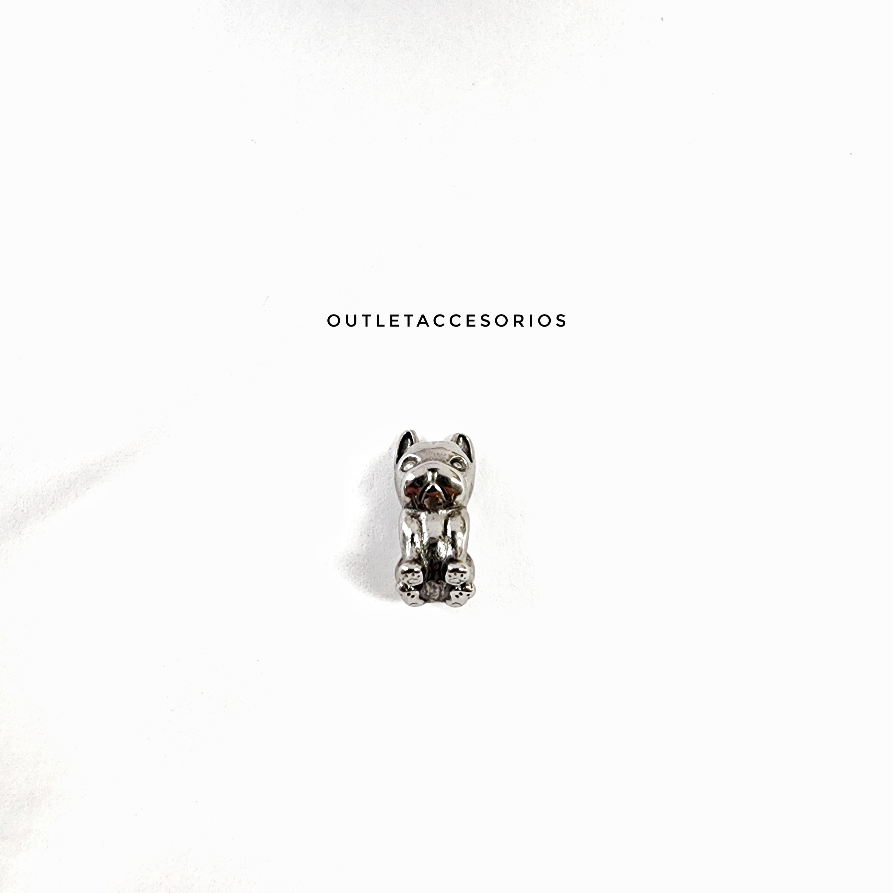 Charms Buldog Plateado