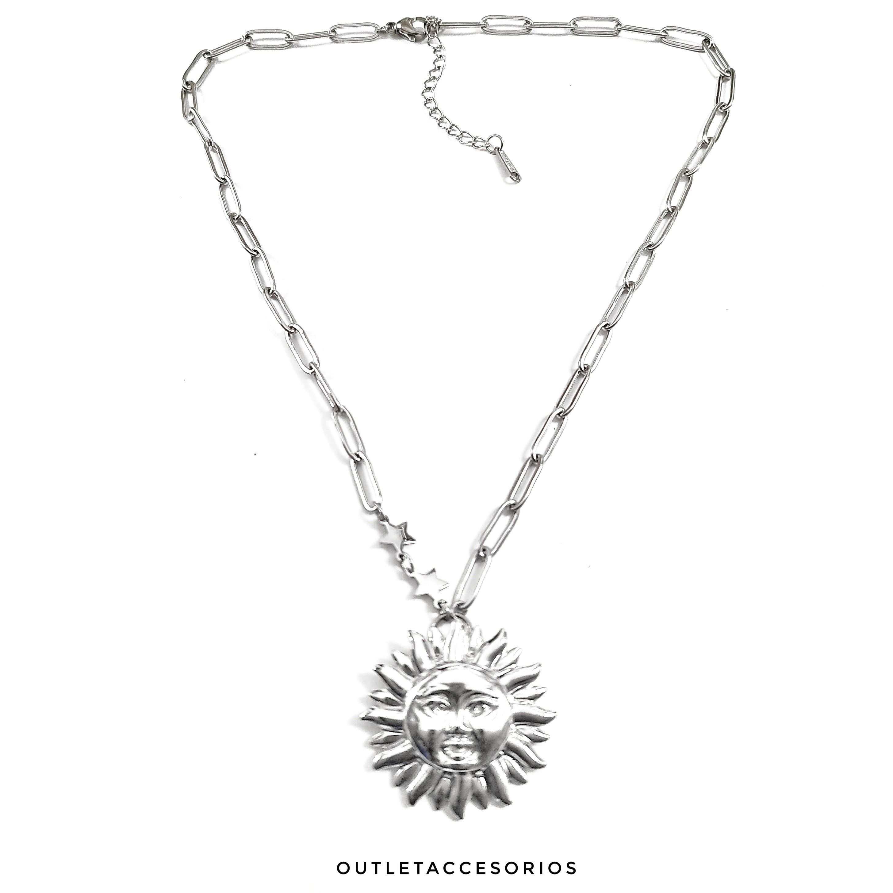Collar sol plateado