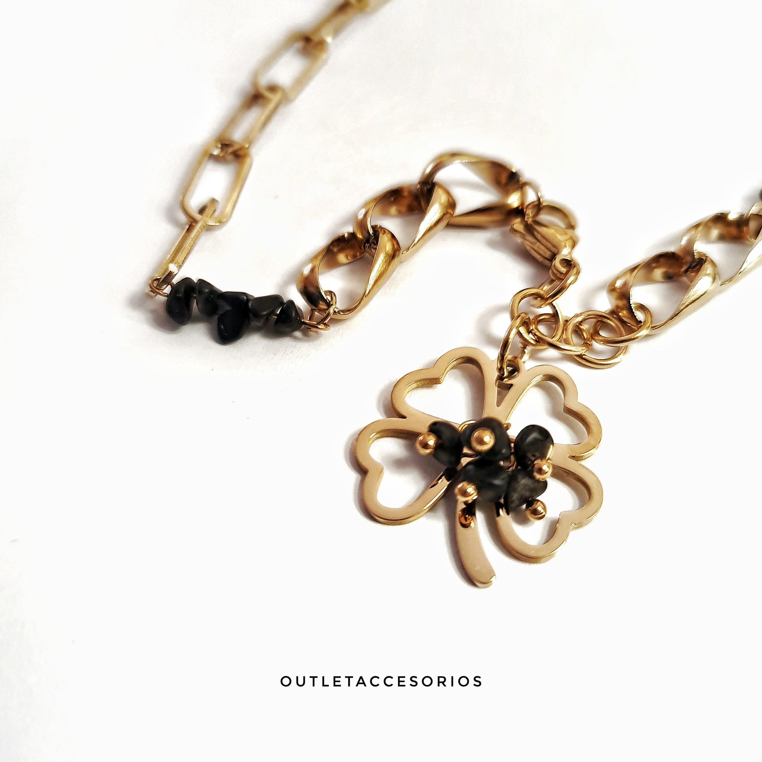 Collar Black clover