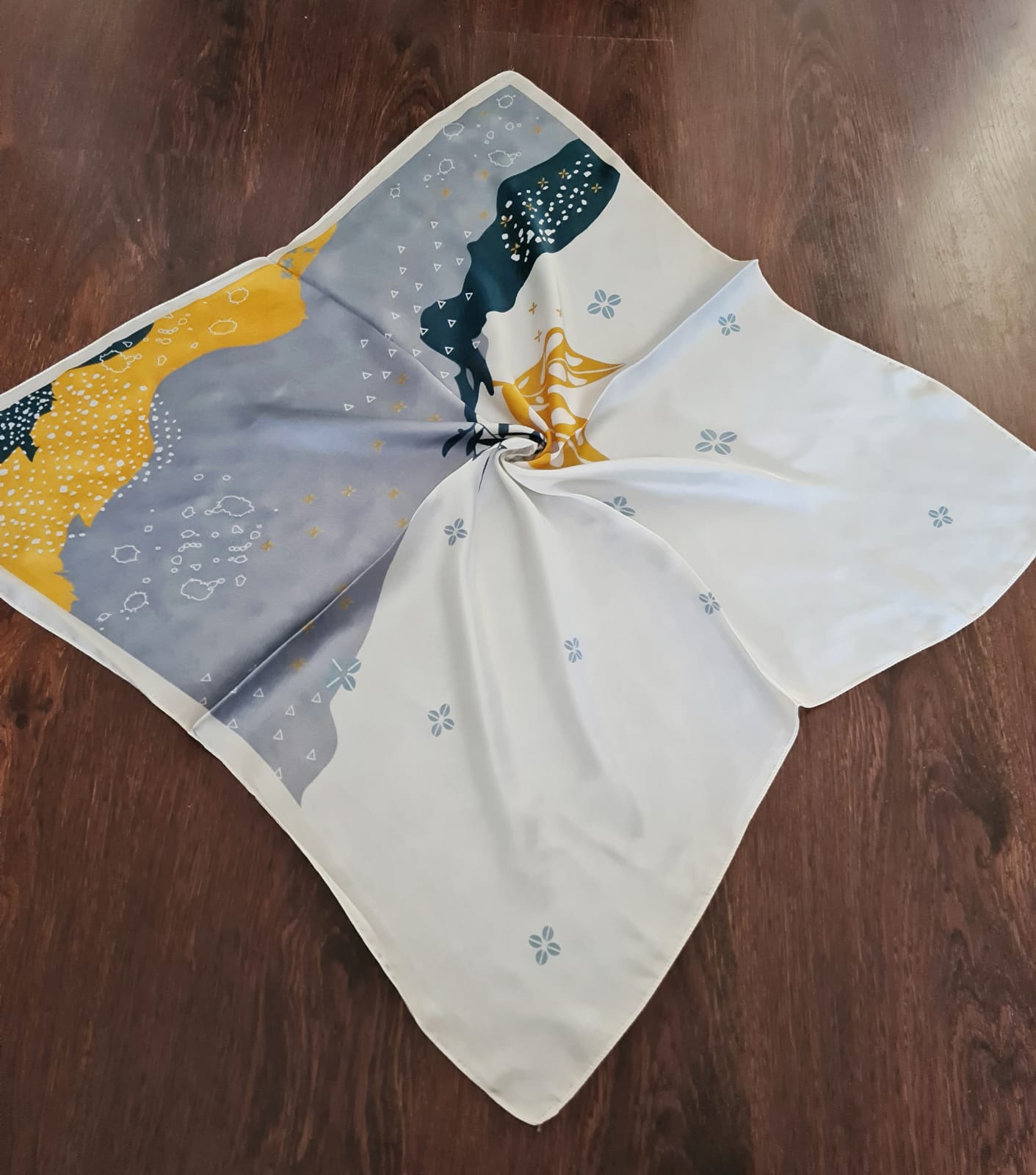 Pañuelo Emine