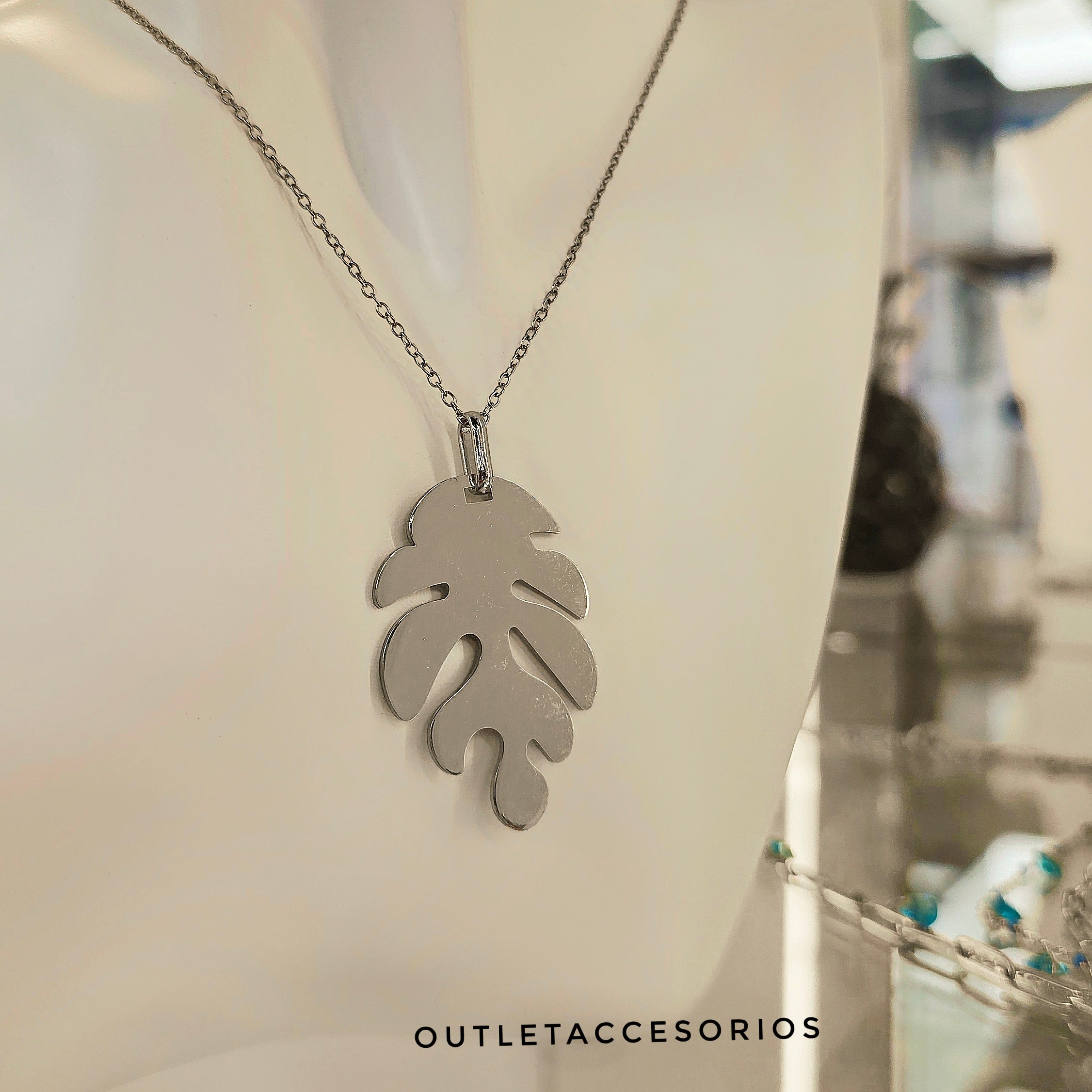 Collar manto de eva