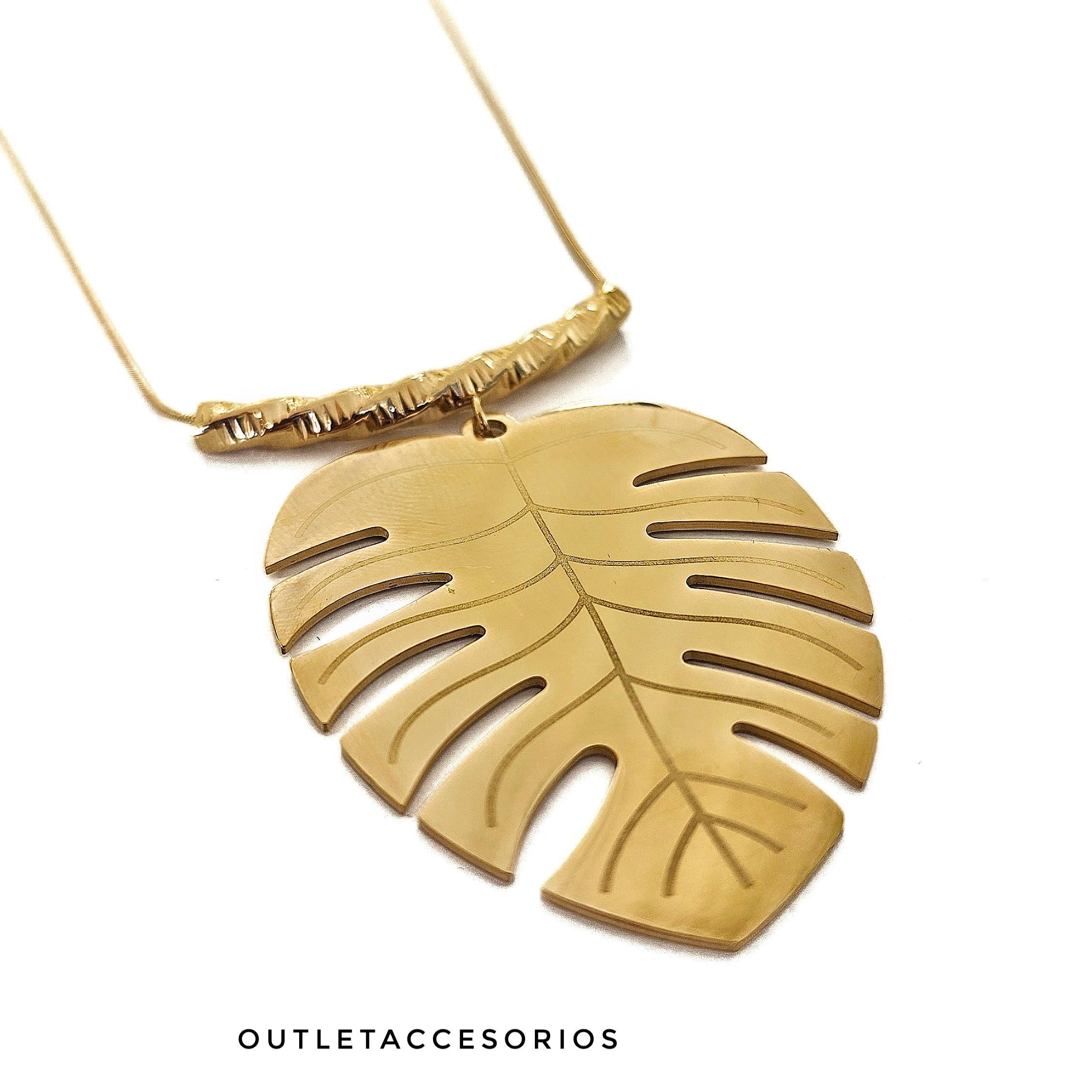 Collar monstera
