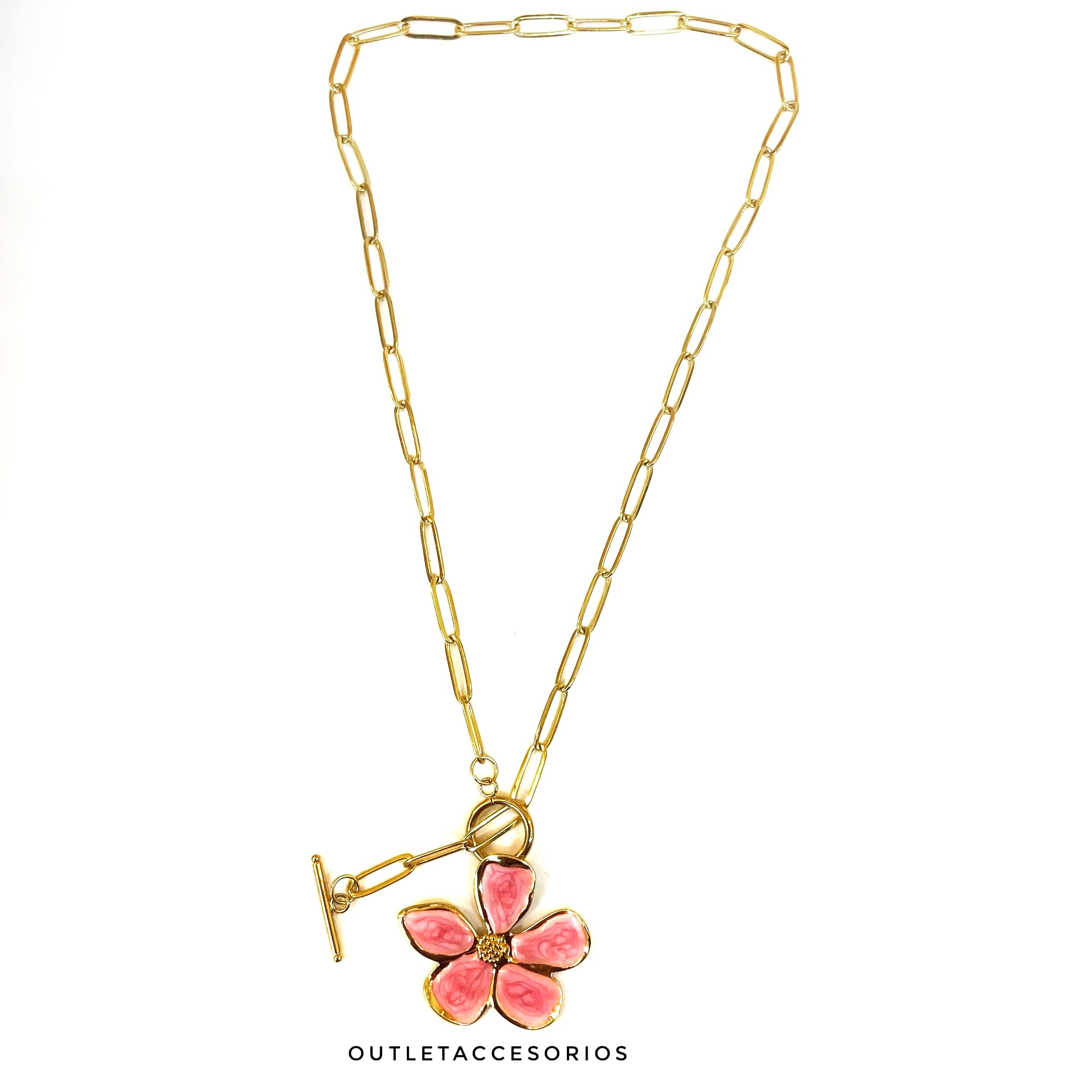 Collar flor acuarela