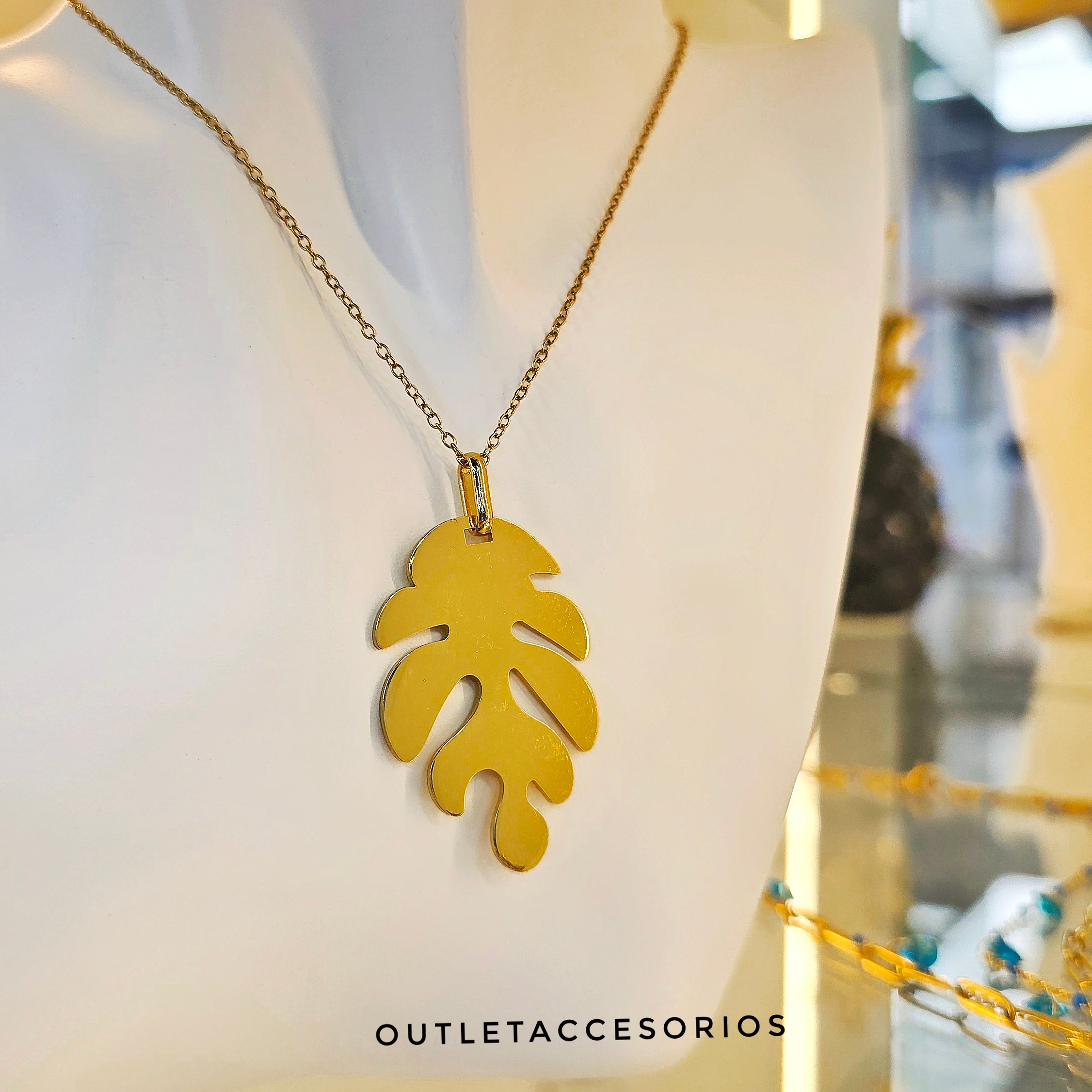 Collar manto de eva