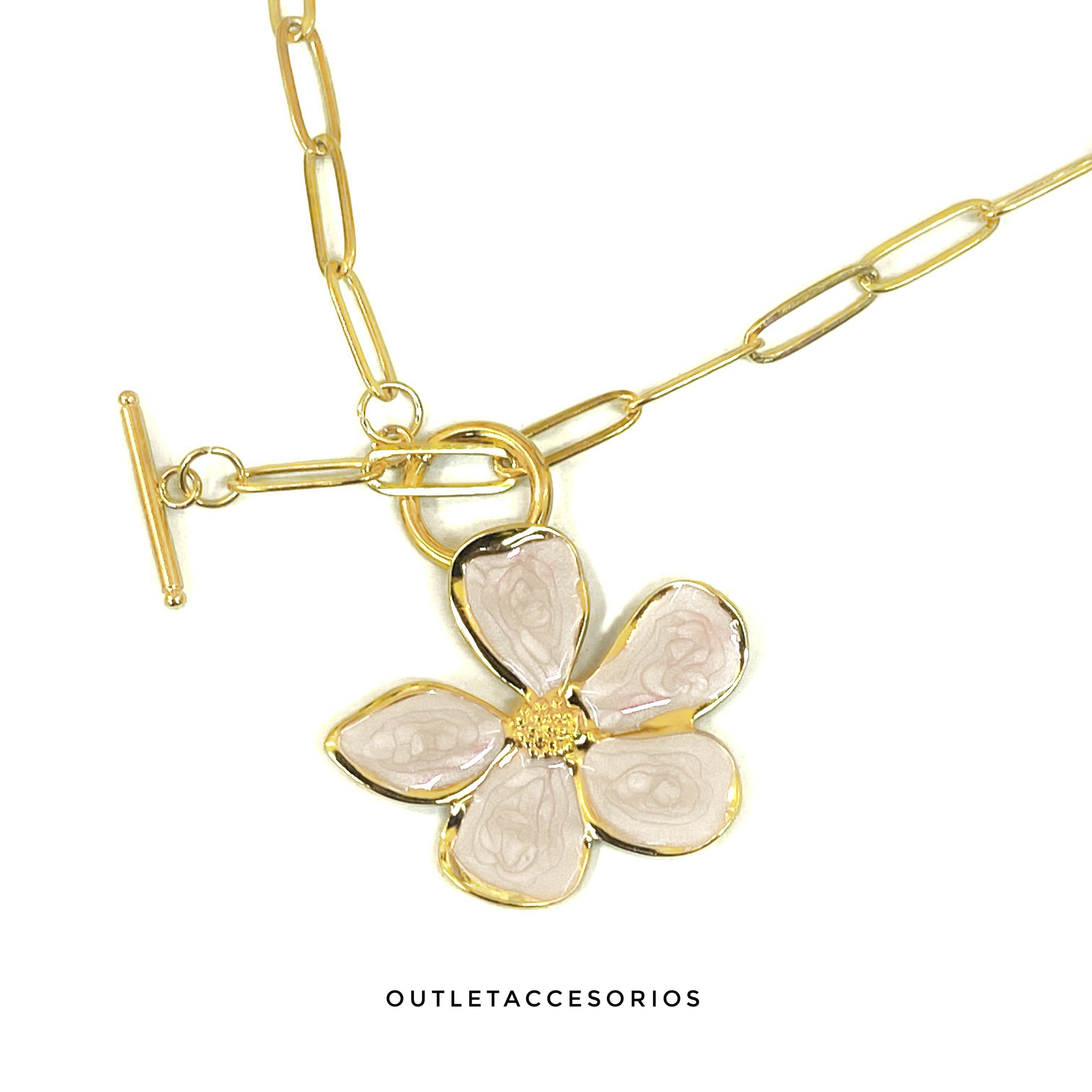 Collar flor acuarela